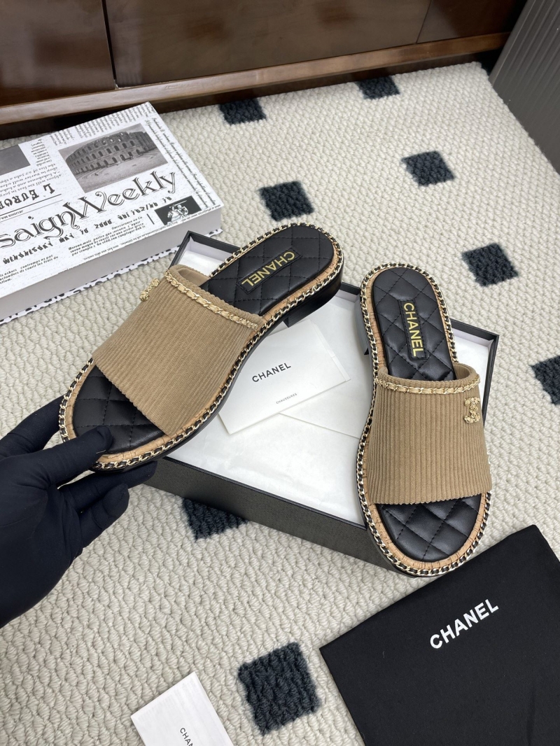 Ch**el slippers